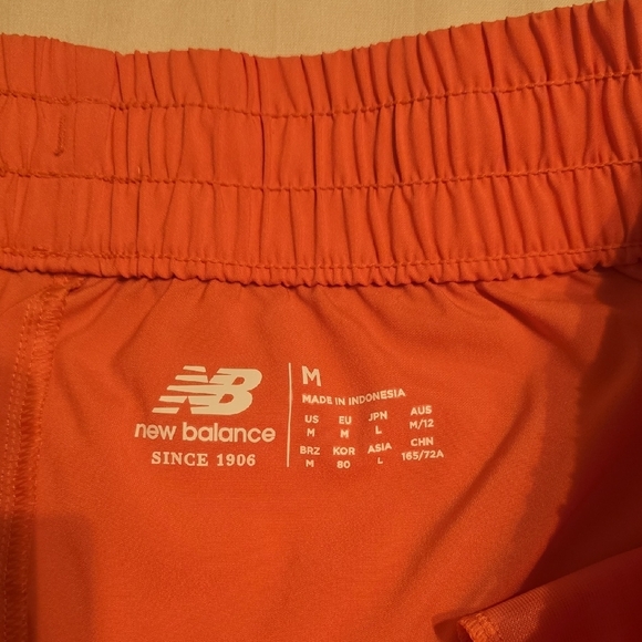 New Balance Women's Vibrant Coral Orange Athletic Shorts, Unlined, Size Medium - Picture 4 of 6